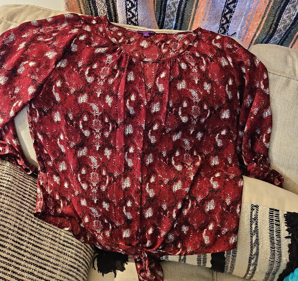 Women's Red Patterned Top SZ M